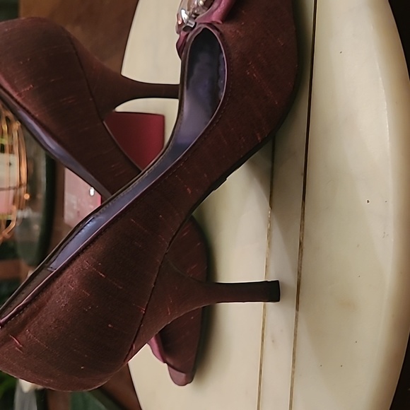 Burgundy red peeptoe heels with pink rhinstones and bows. - Picture 5 of 16